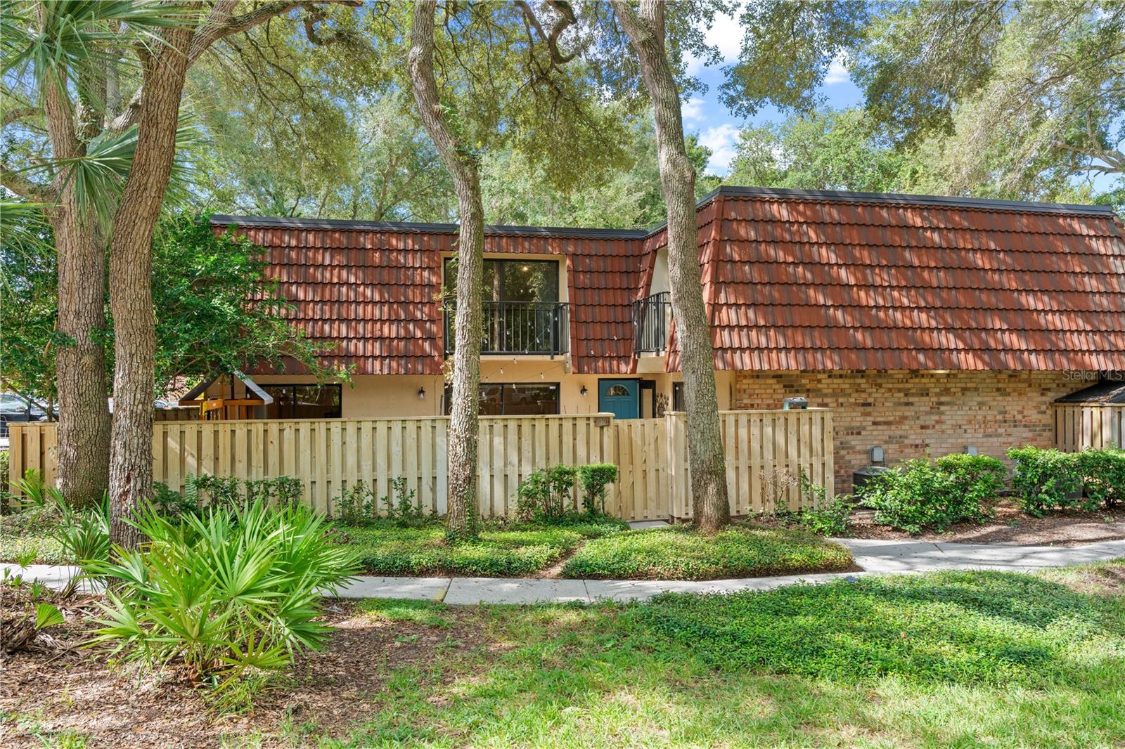 680 1st CT photo 1