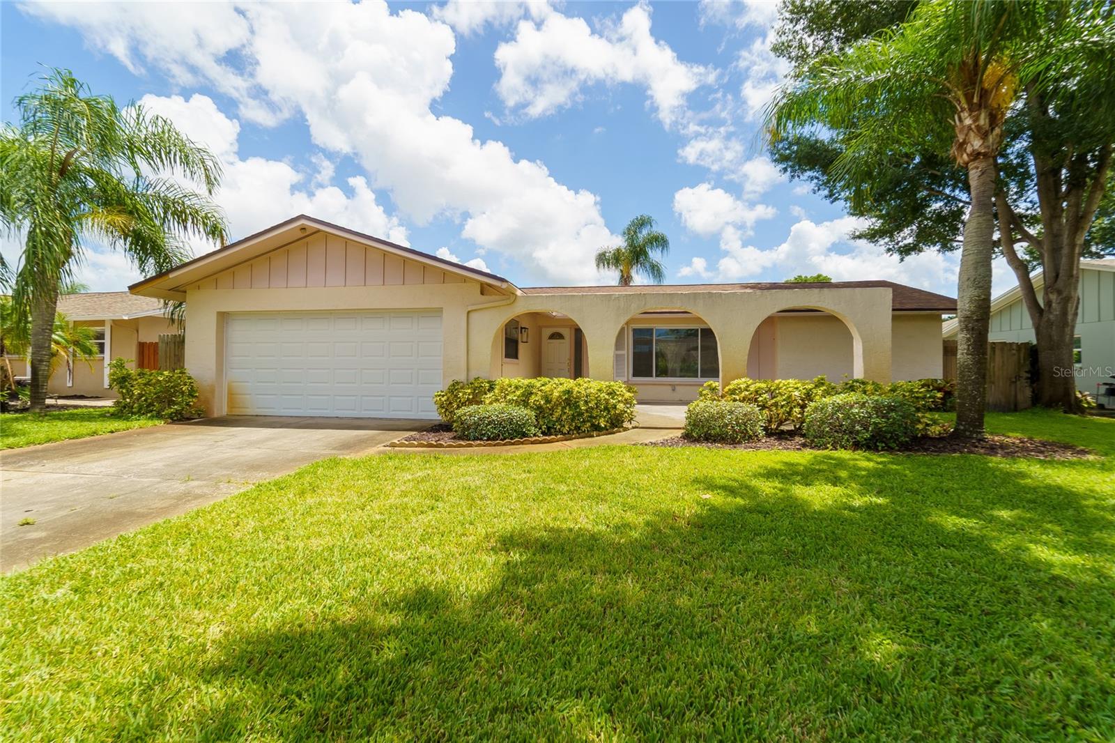 2419 Timbercrest Cir W photo 1