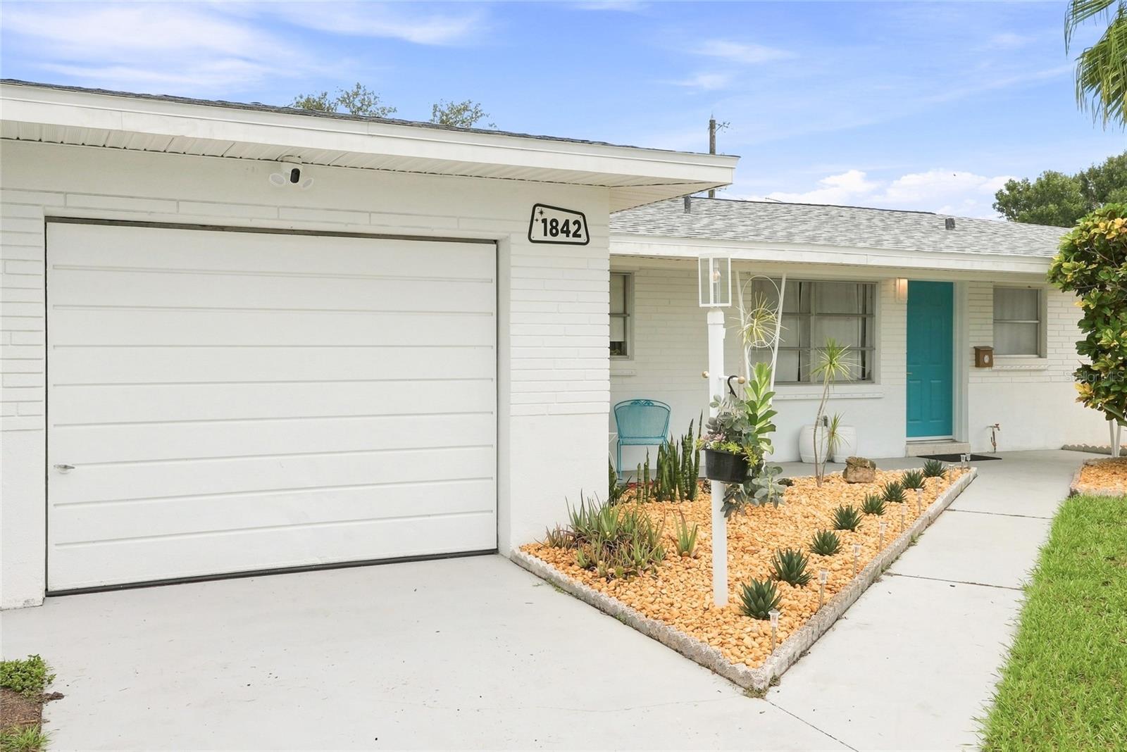 1842 59th Way N photo 1