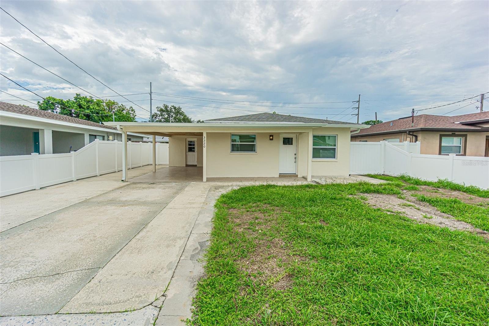 3320 W Leroy St photo 1