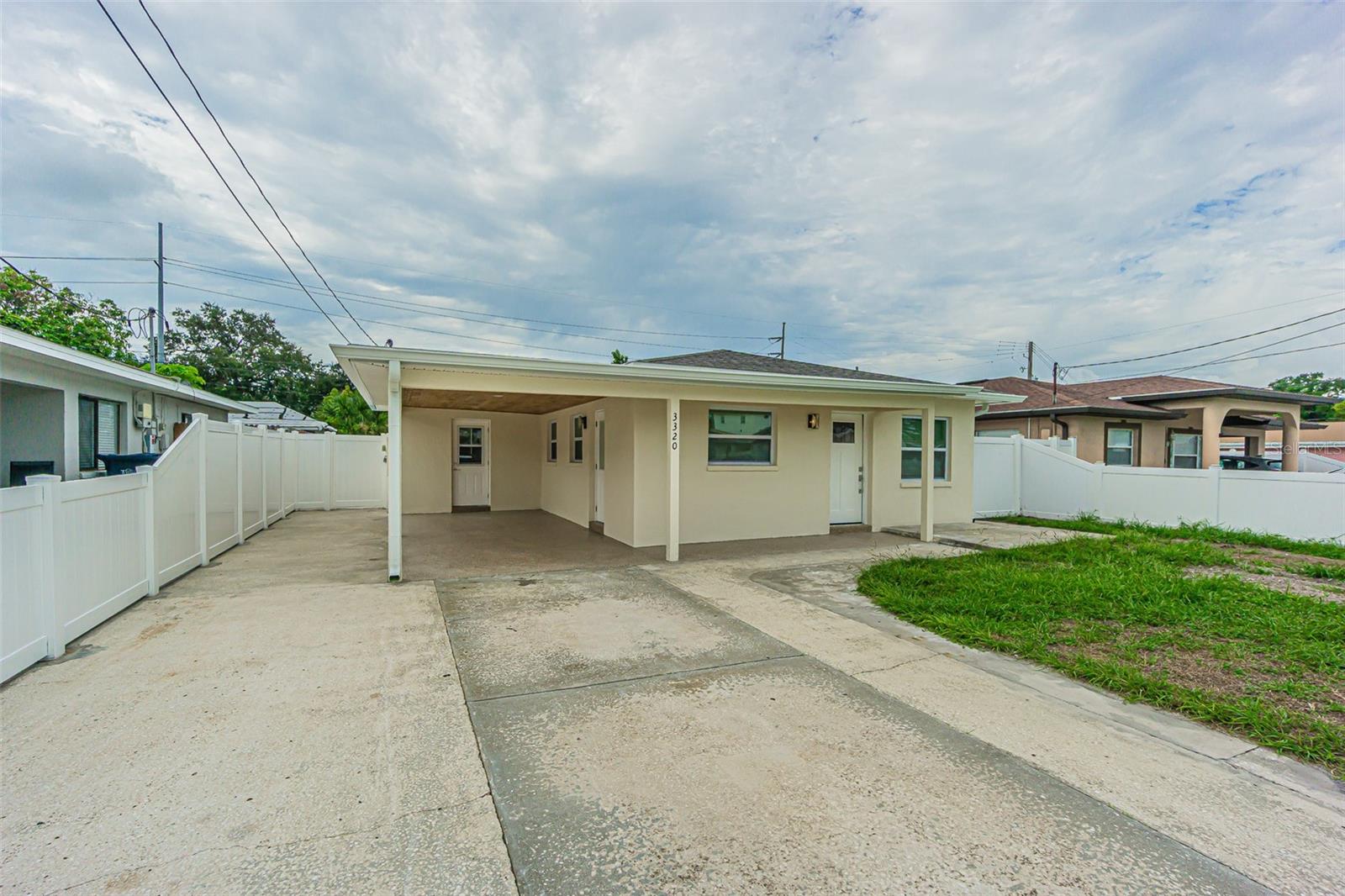 3320 W Leroy St