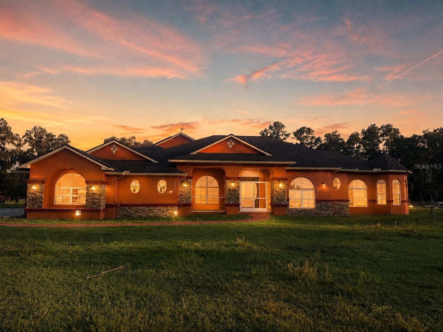 25406 Ladyhawk Ln photo 1