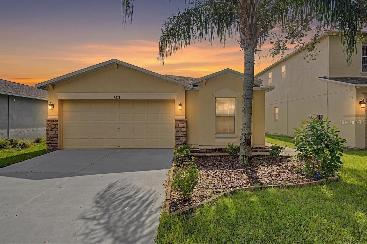 7838 Carriage Pointe Dr photo 1