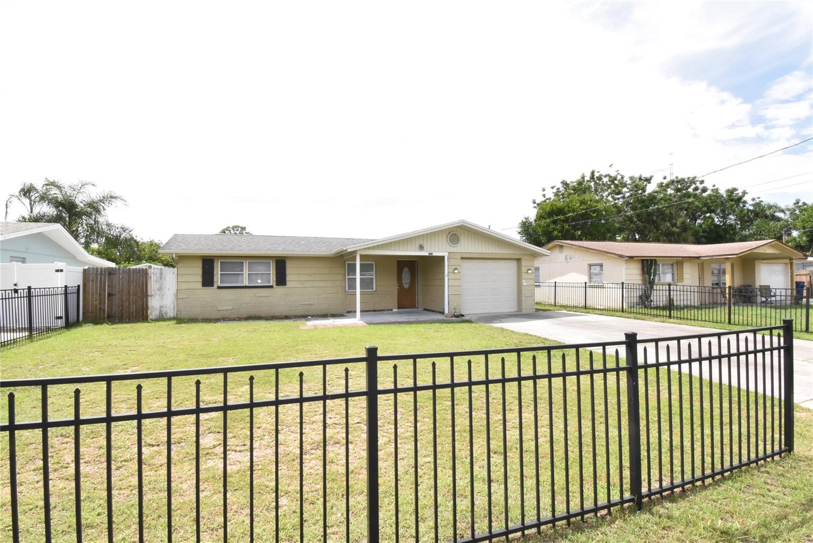 11025 Pickering Ln