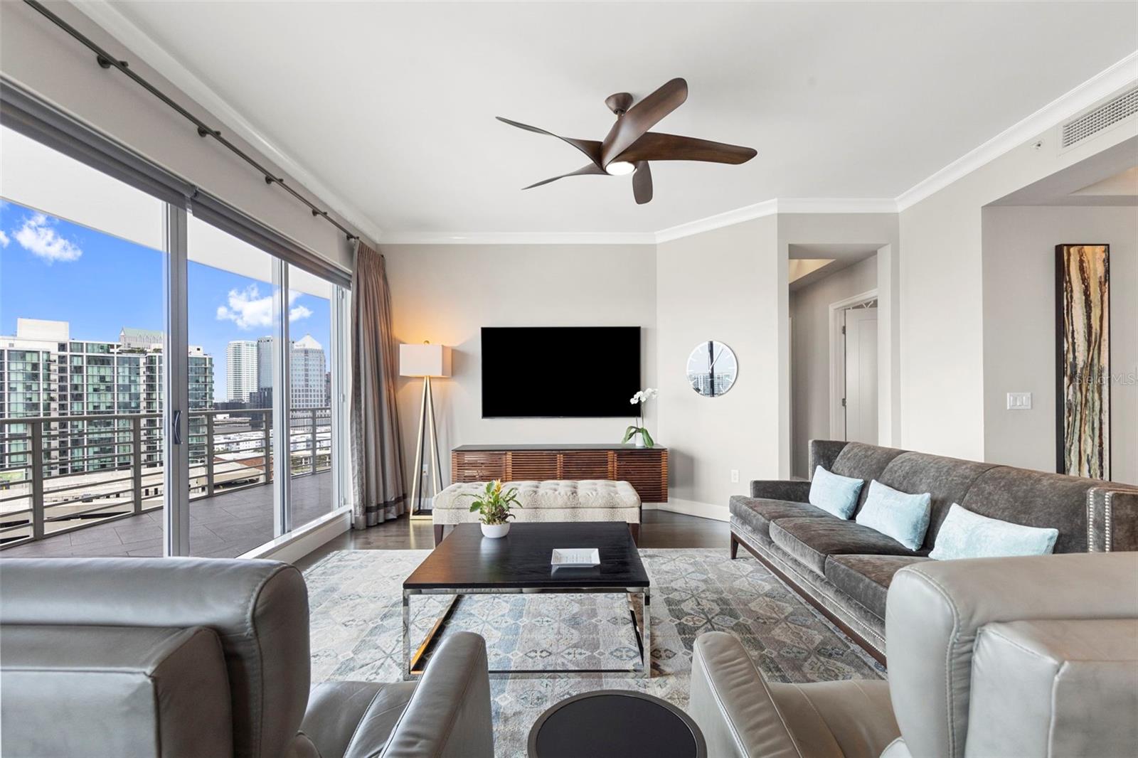 1209 E Cumberland Ave #1901
