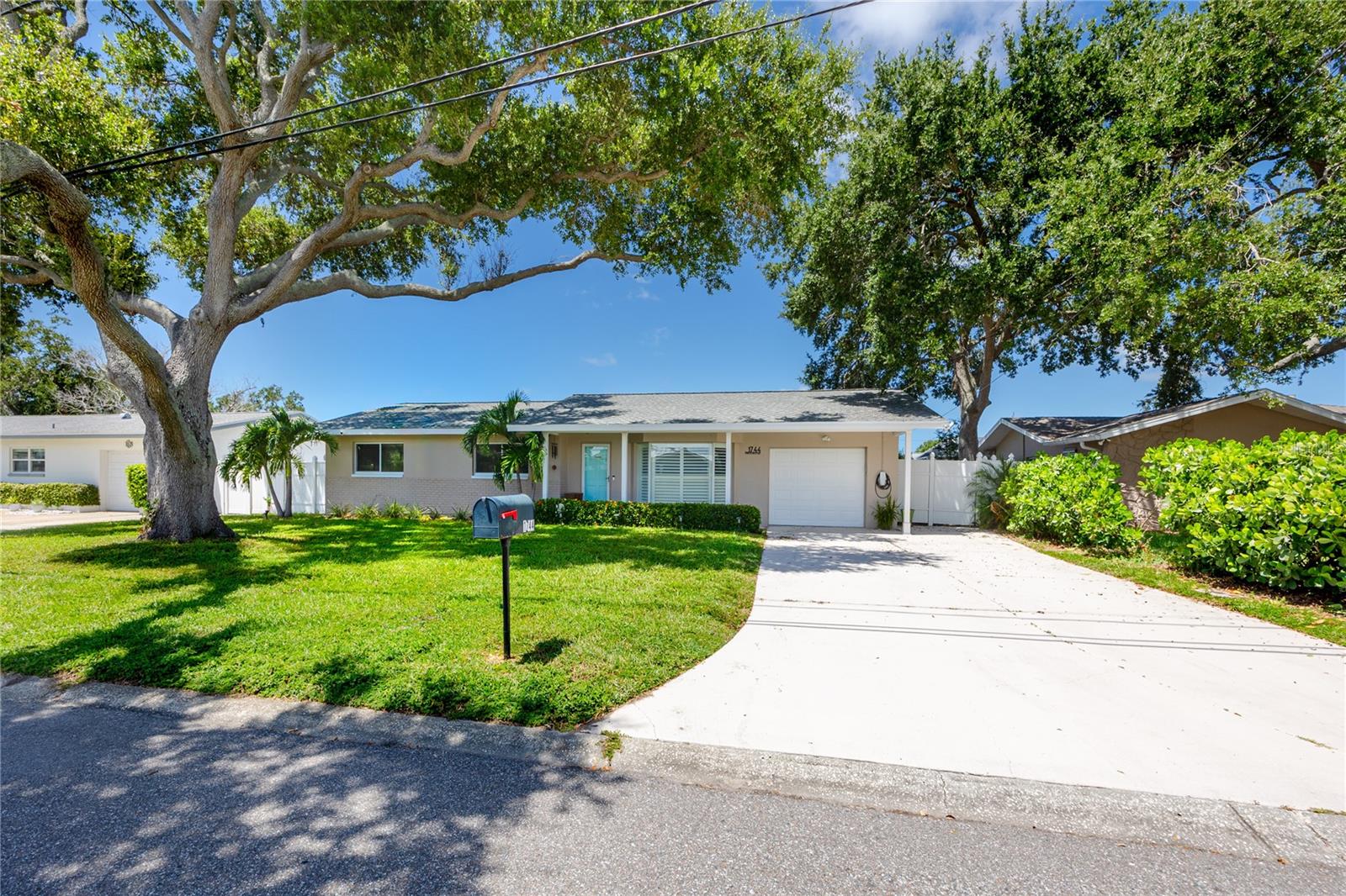 1744 Harbor Cir E photo 1