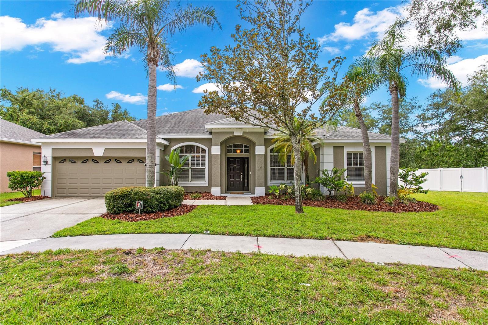 1604 Loriana St photo 1