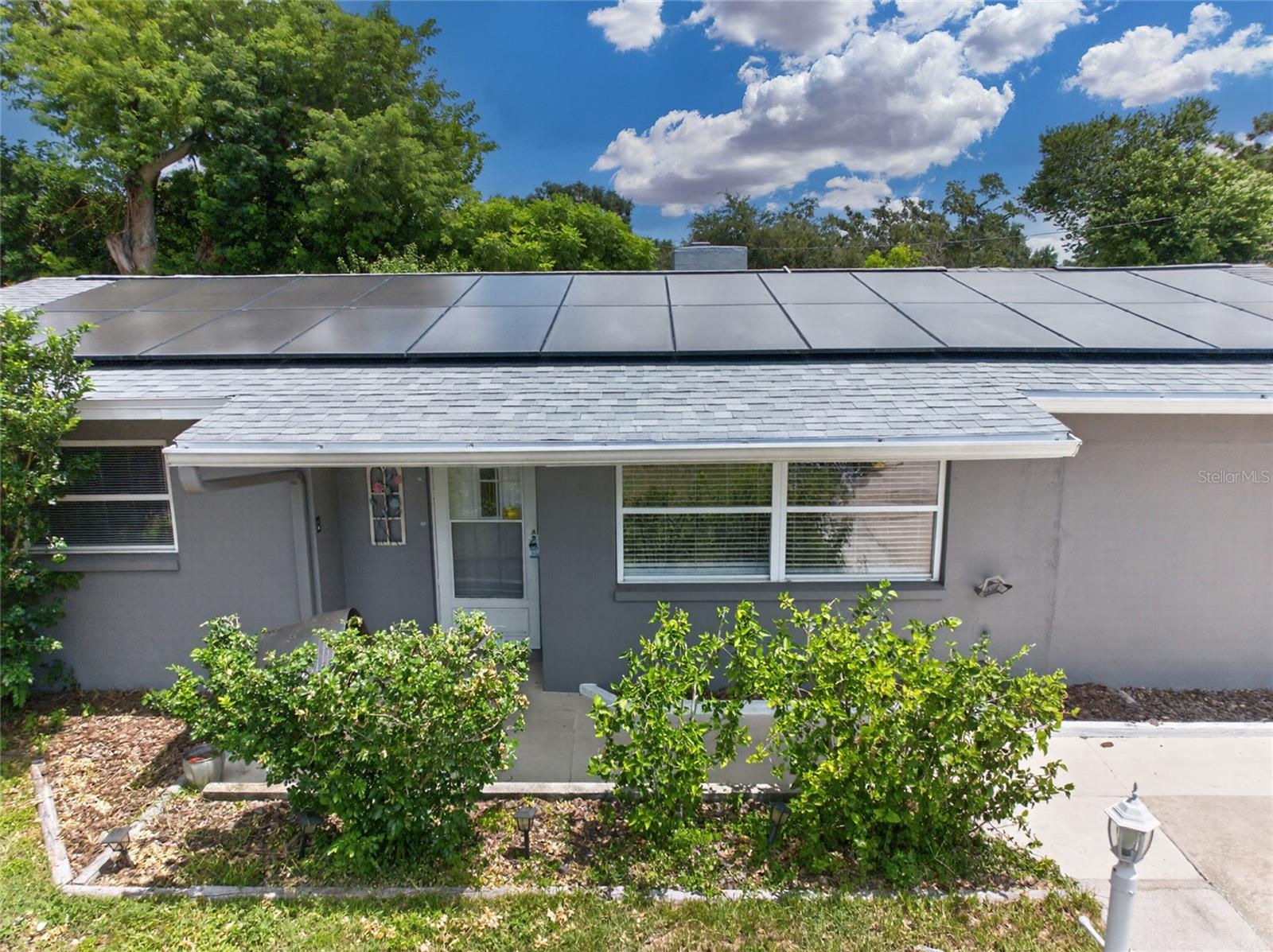 1923 Albany Dr photo 1