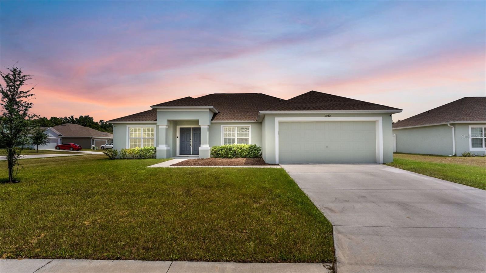 2048 Winding River CV photo 1