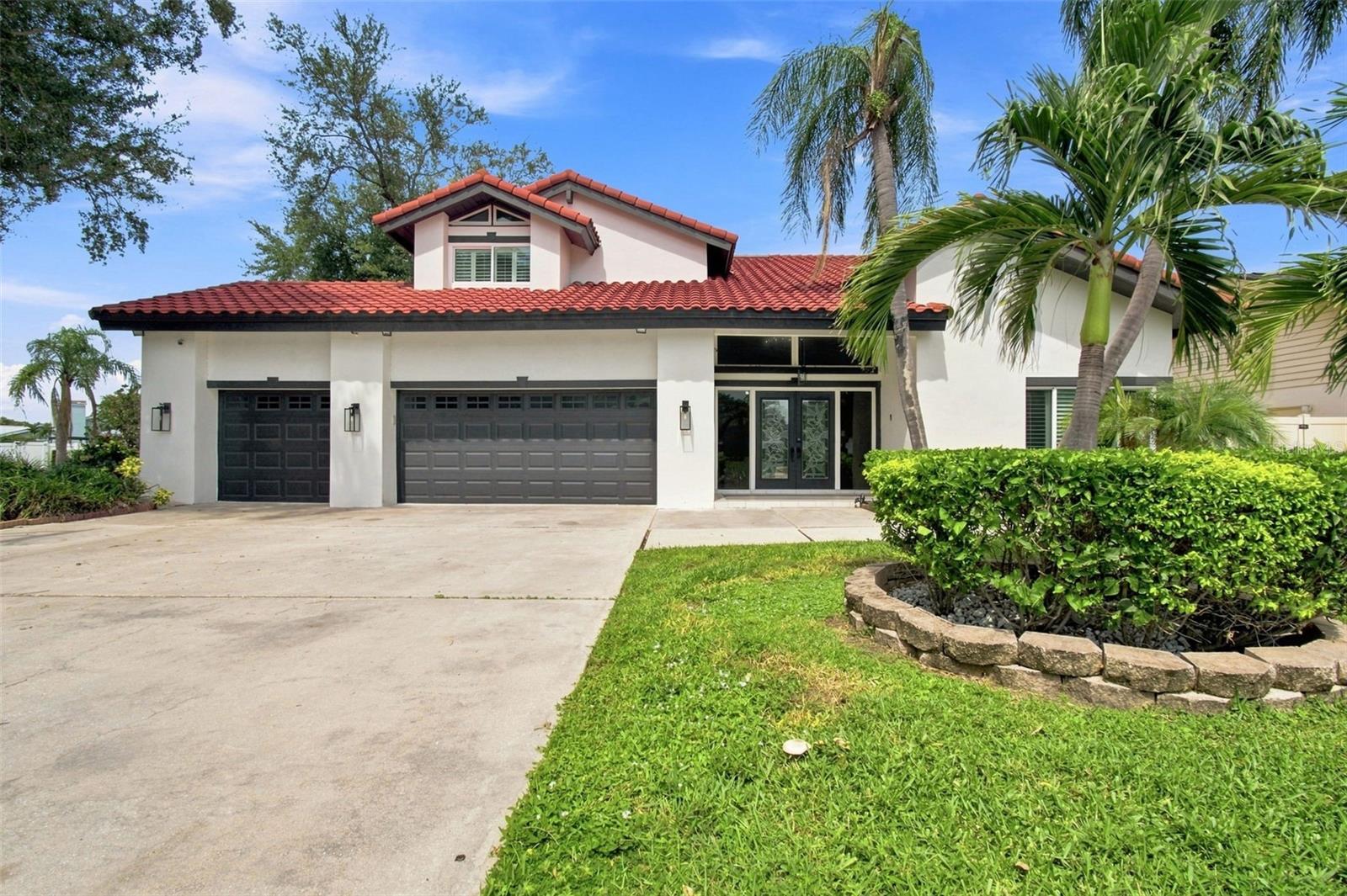 4123 Crosswater Dr photo 1