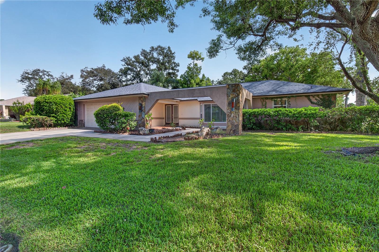 10 Linden Ln