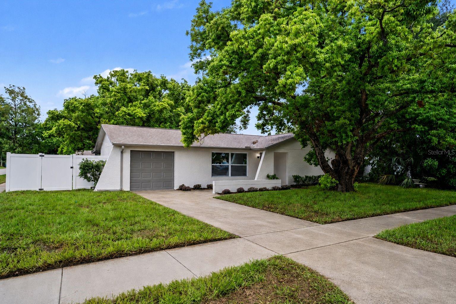 11928 Temple CT