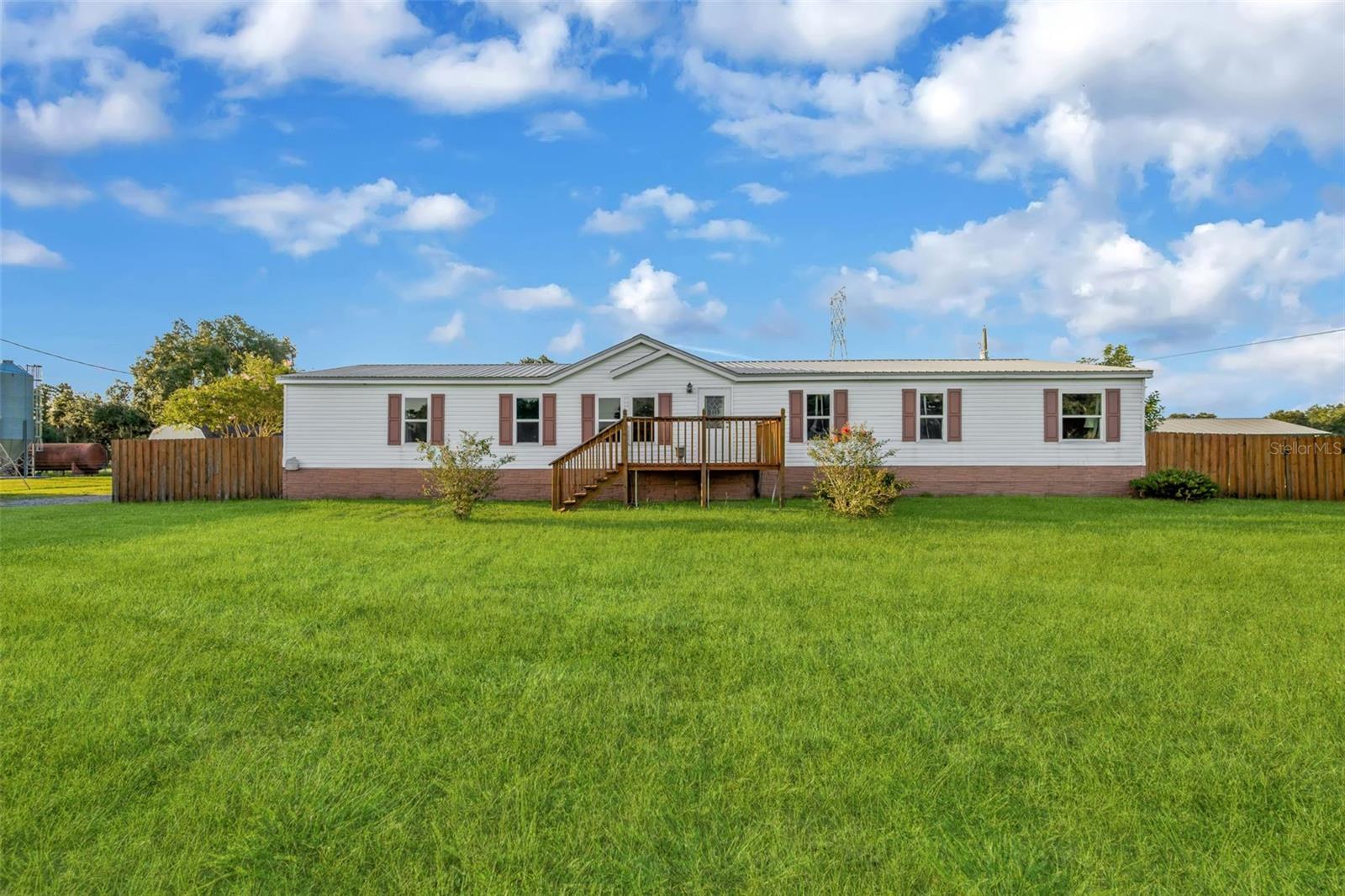 3858 E Knights Griffin Rd