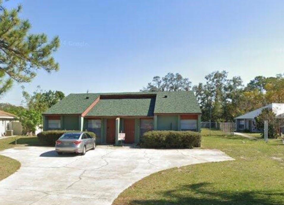 1882 Crystal Grove Dr photo 1