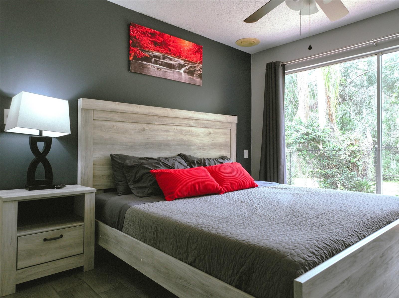 111 Oak Lee Dr