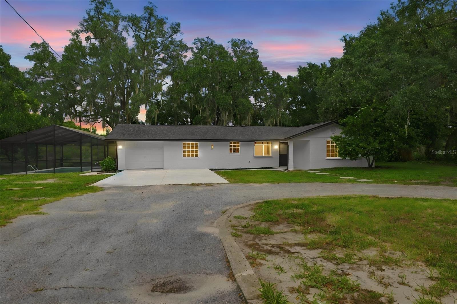 11666 Seminole Dr