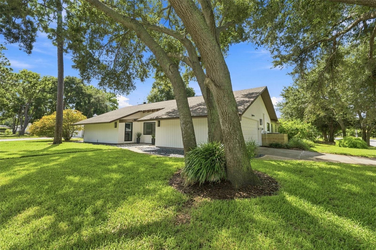 1683 Oak Pl