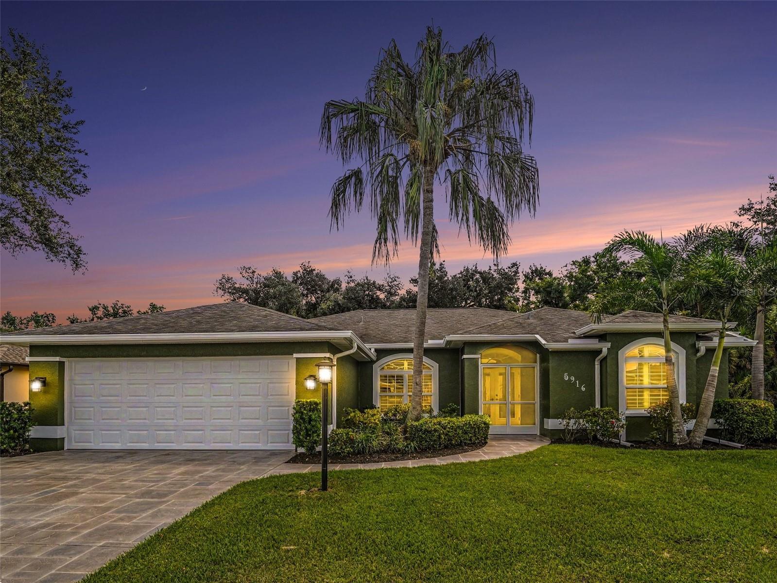 5916 68th Dr E photo 1