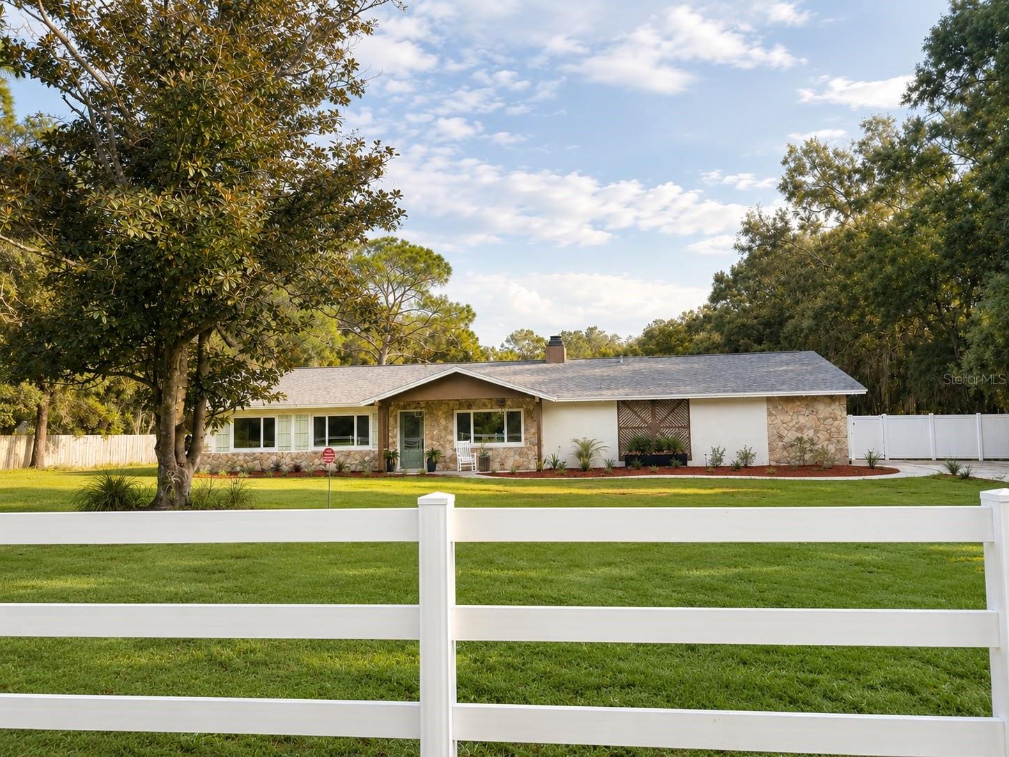 17238 Bridlepath CT photo 1