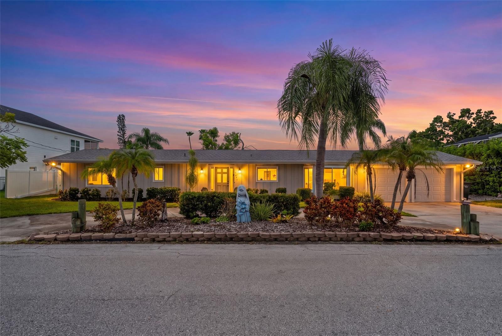 4331 Pompano Ln photo 1