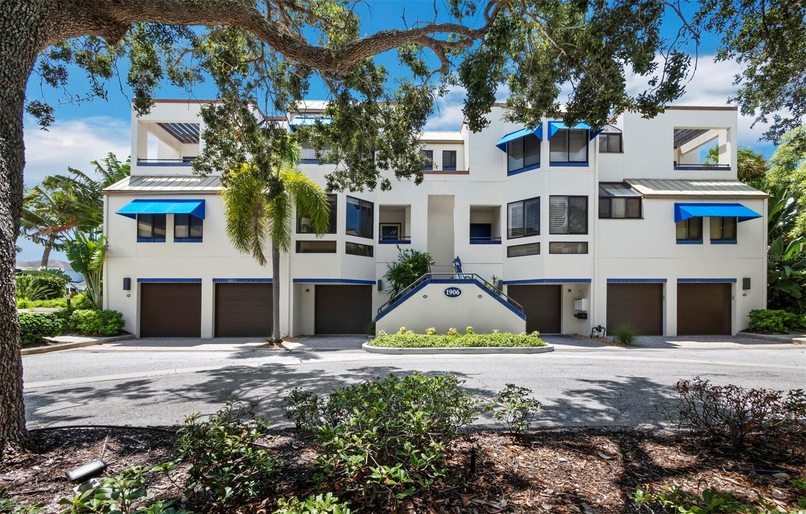 1906 Harbourside Dr #303 photo 1