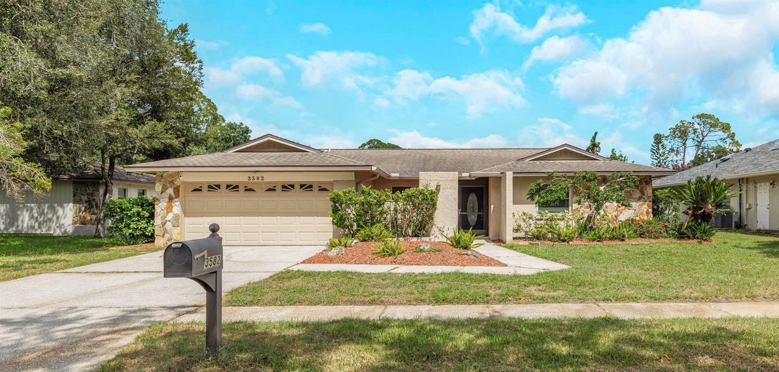 3582 Fairway Forest Dr