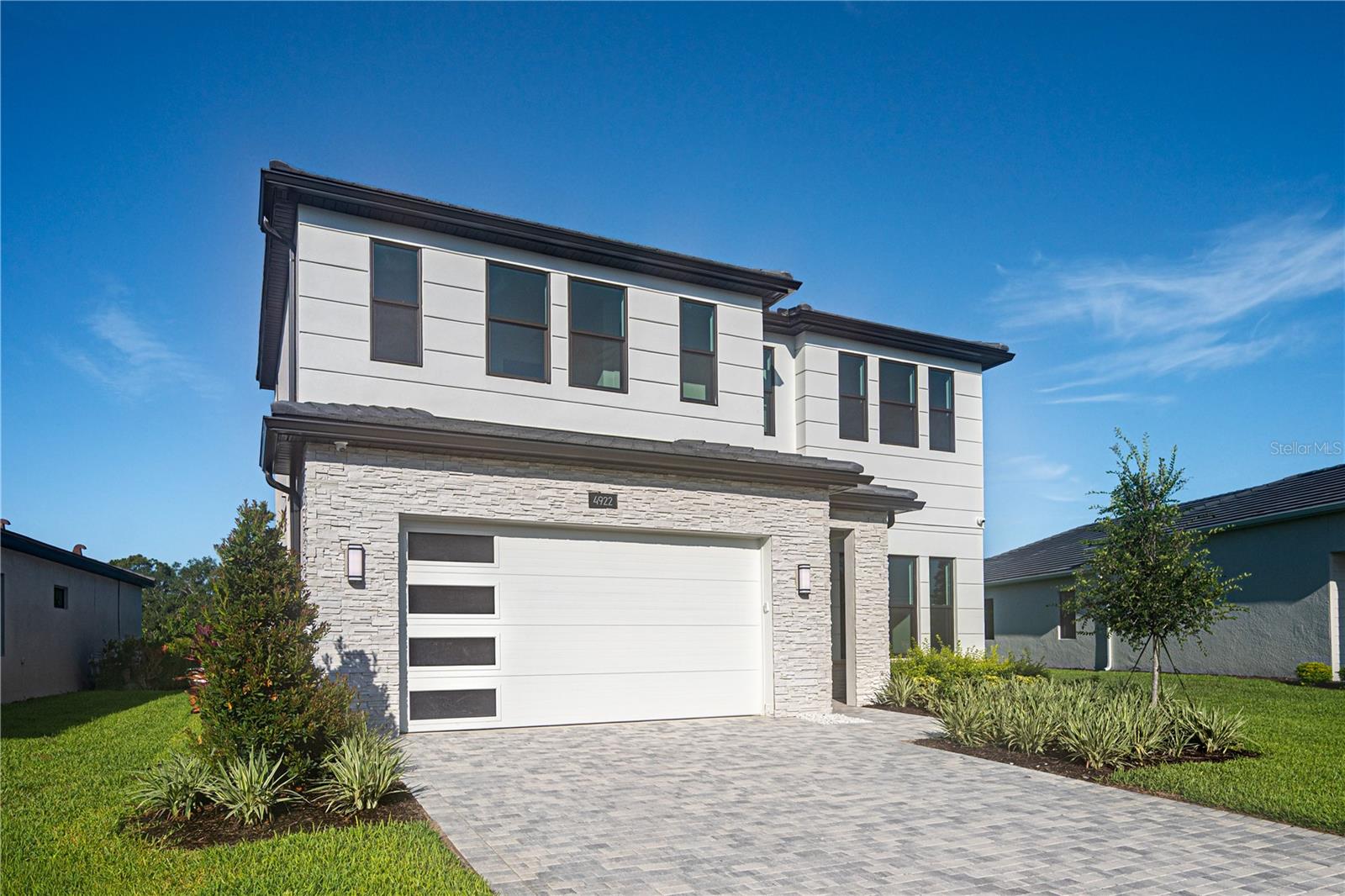 4922 Treeline Dr
