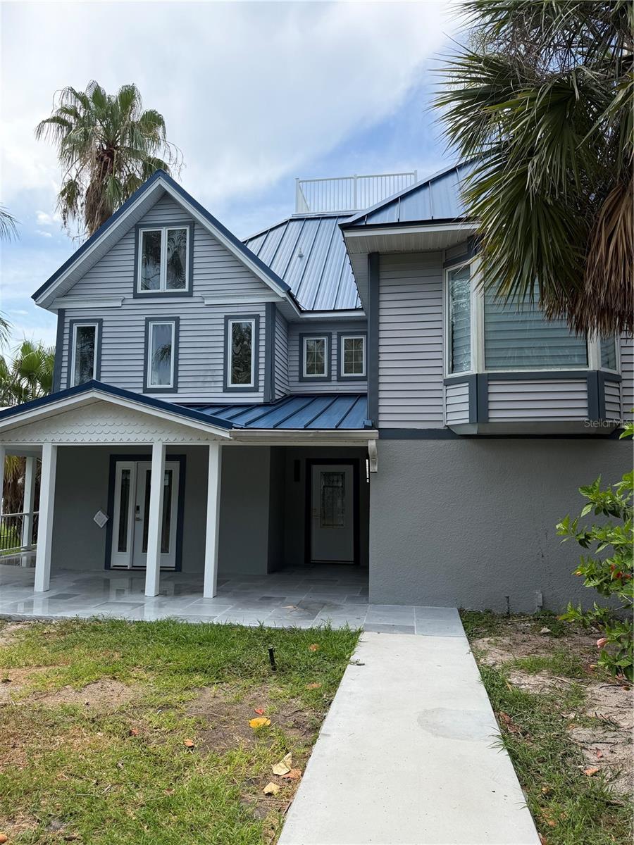 887 S Gulfview Blvd