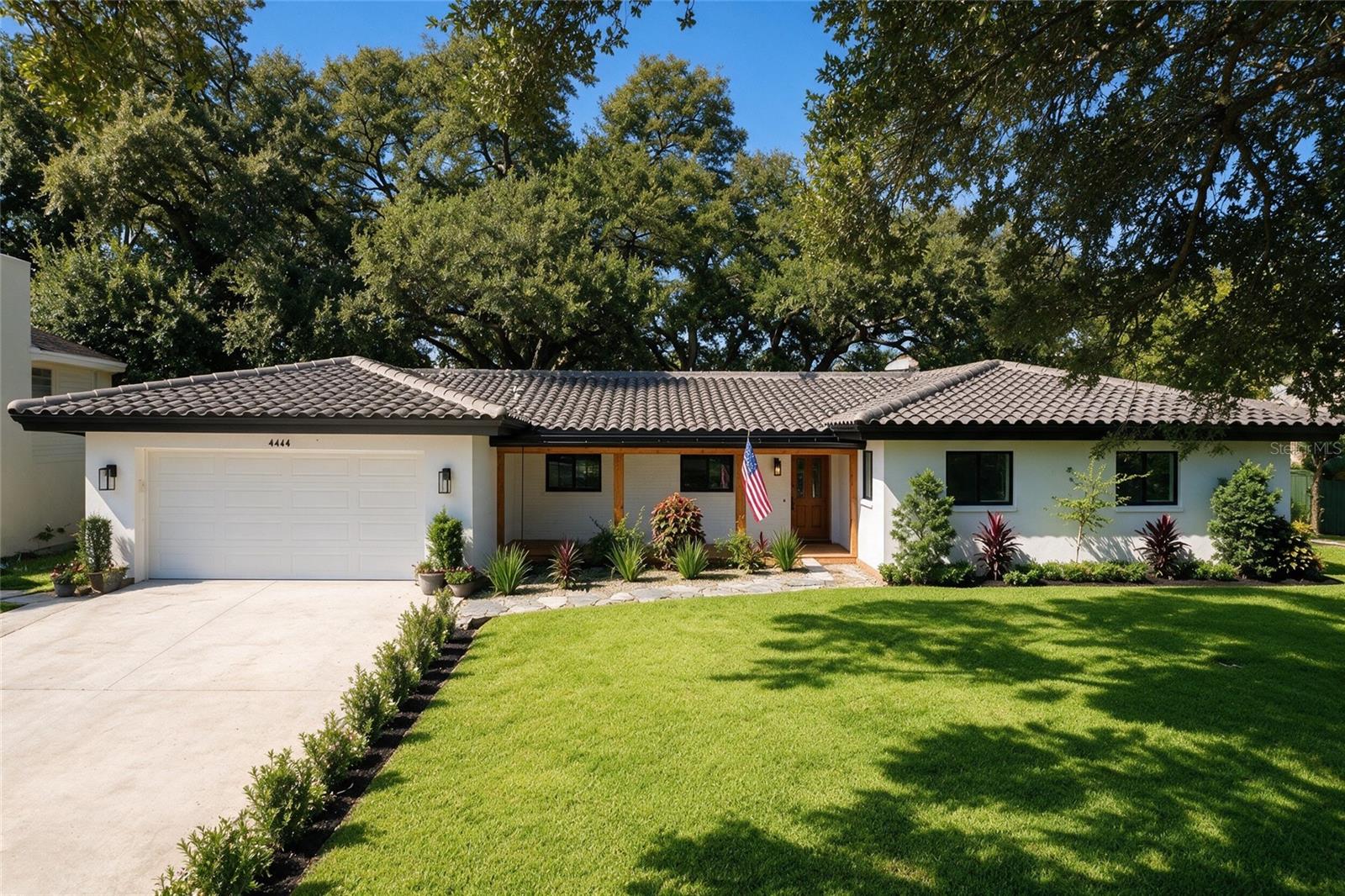 2218 Hennesen Dr