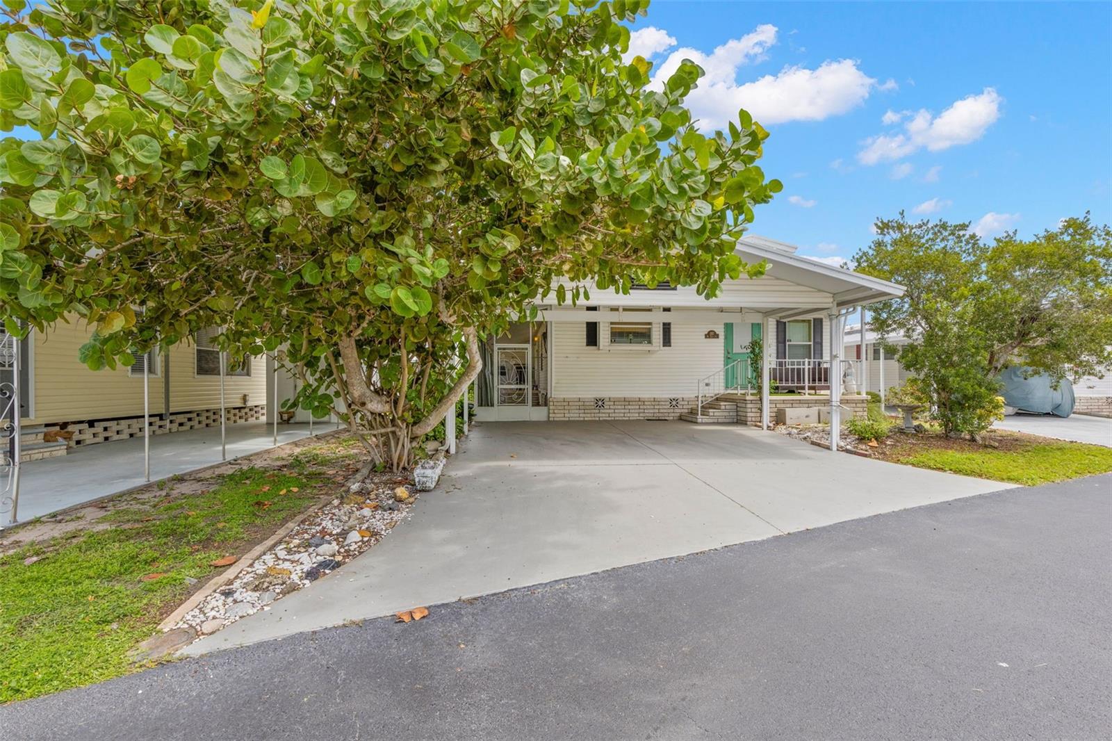 357 Mount Saxon Ave NE #323