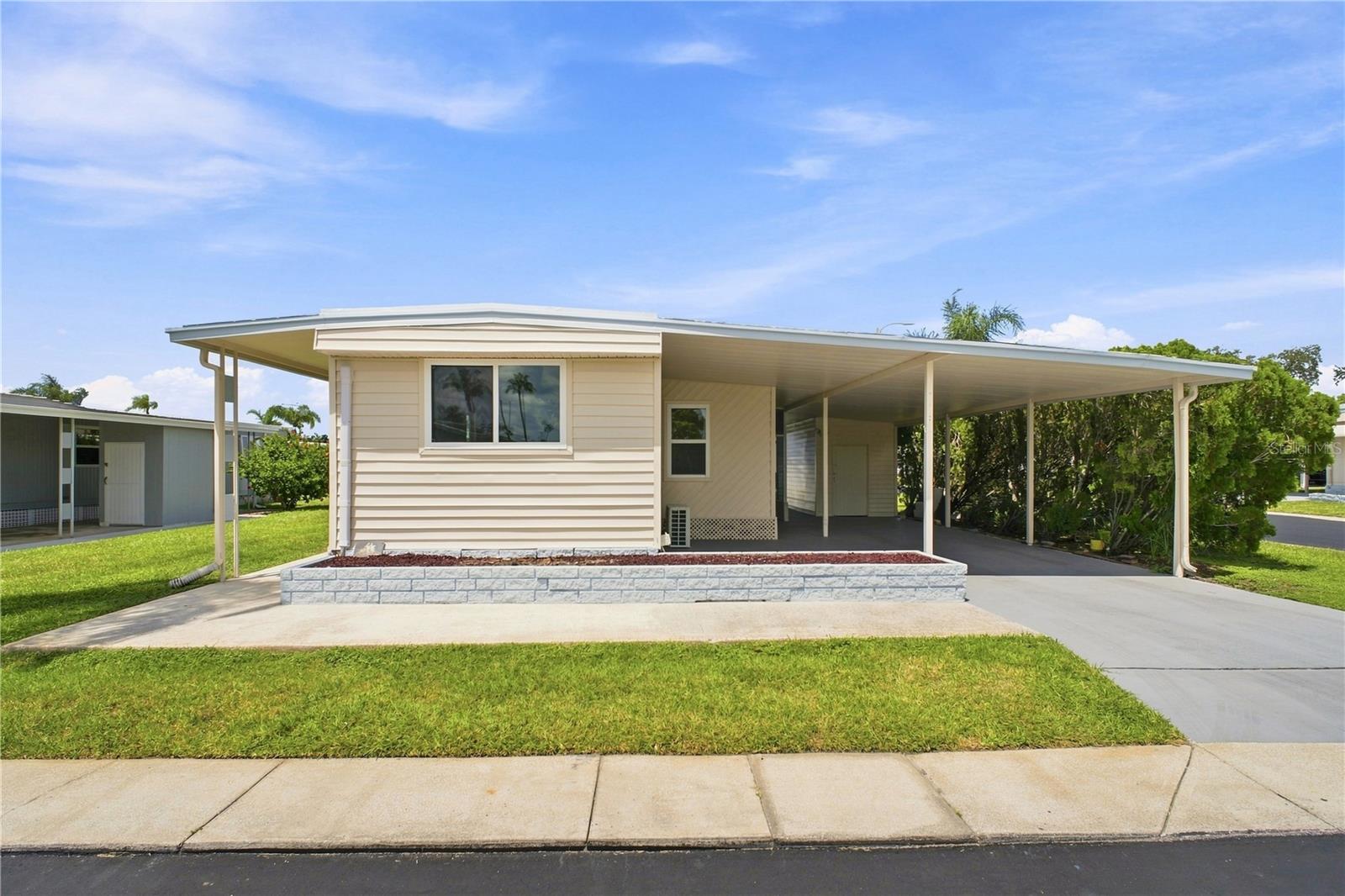 10929 Tioga Dr photo 1