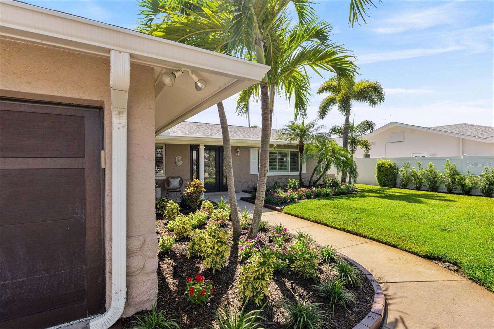 251 N Julia Cir