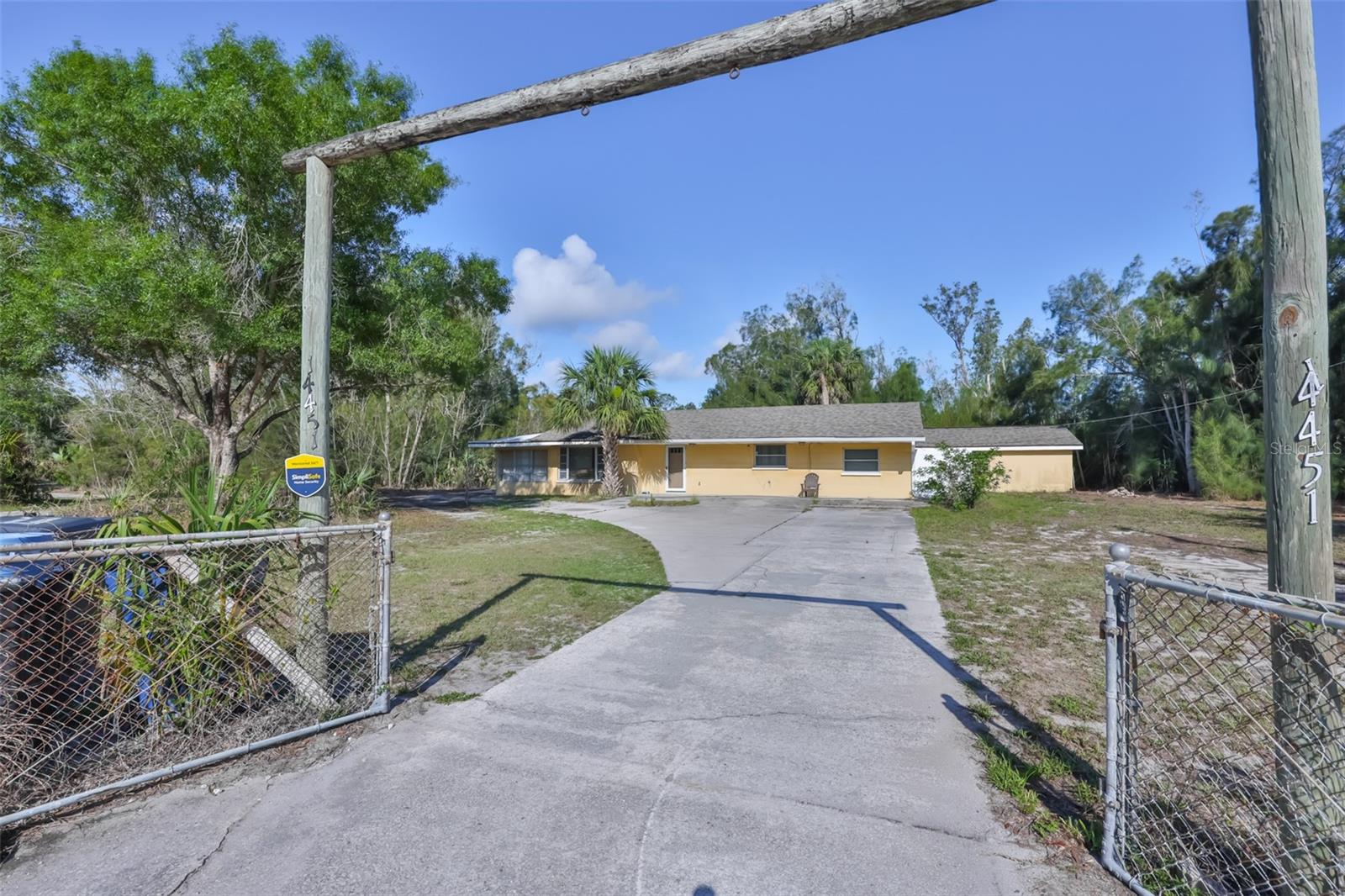 14451 Highland Rd photo 1