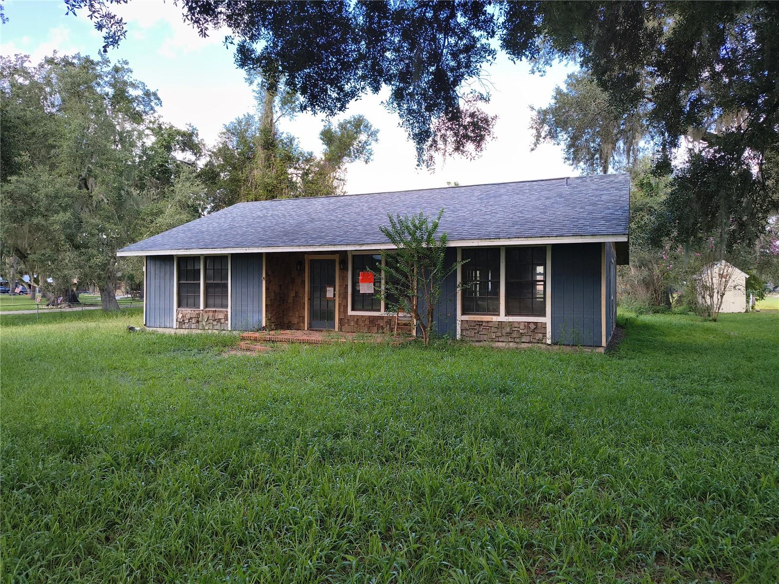5125 Lakewood Dr photo 1