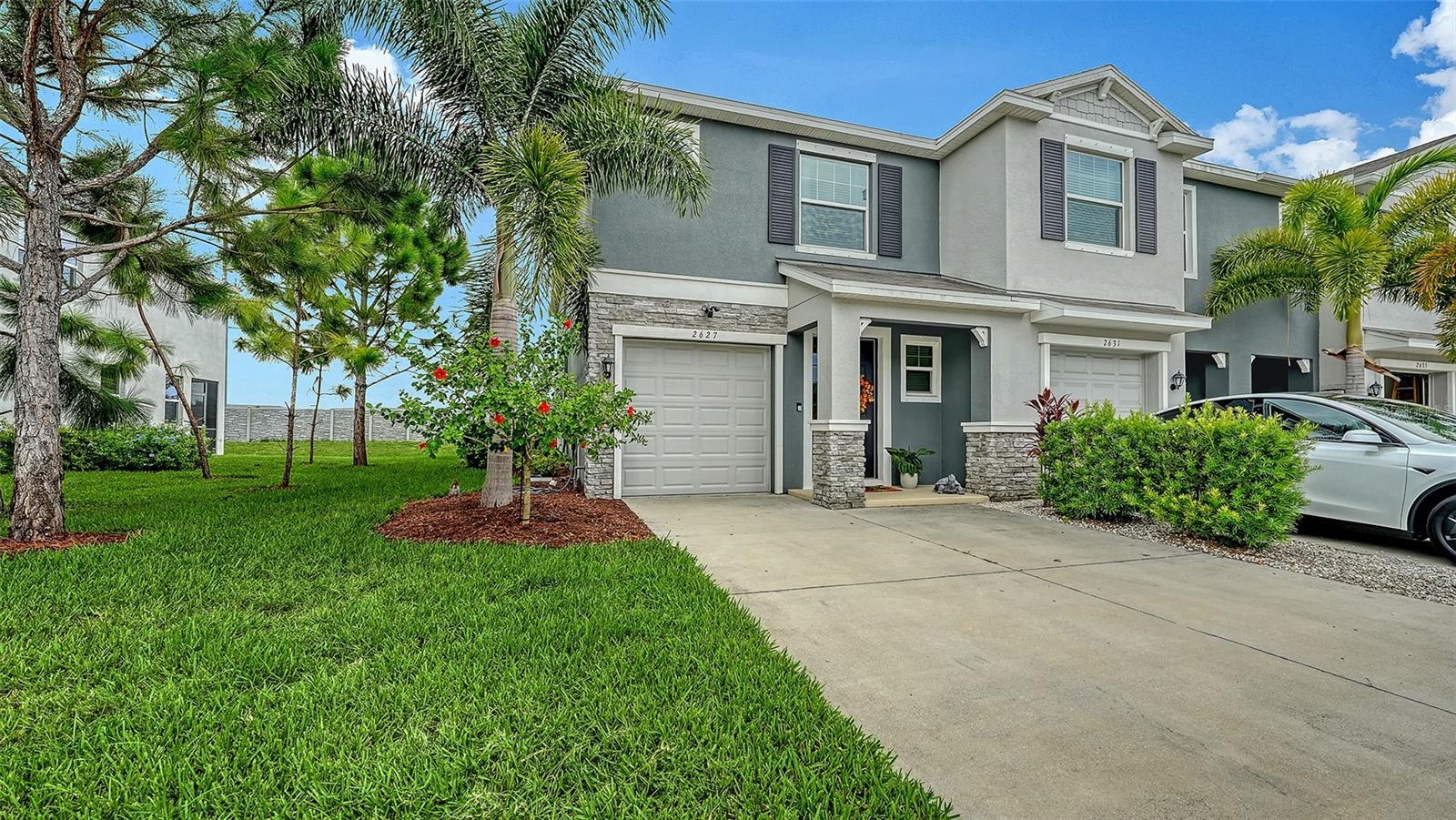 2627 Midnight Pearl Dr photo 1