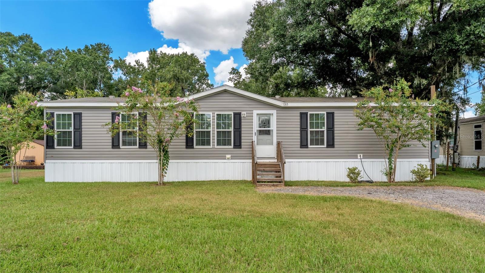 1315 Windsong Dr photo 1