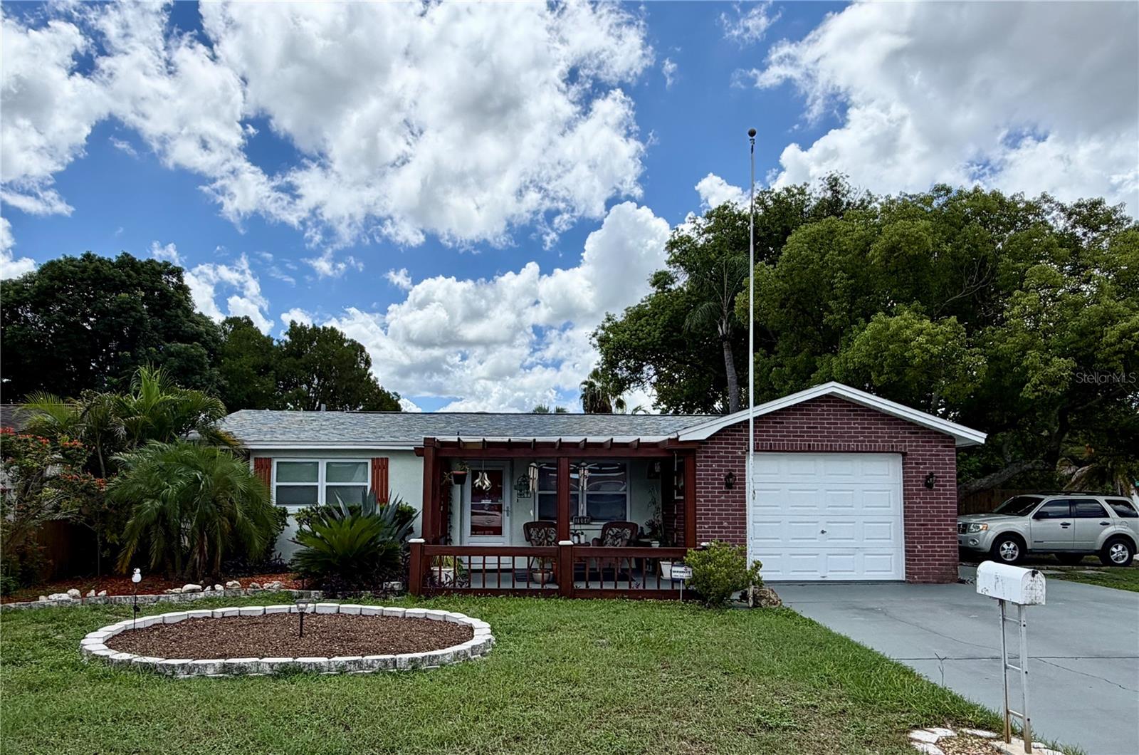 7004 Rockwood Dr photo 1