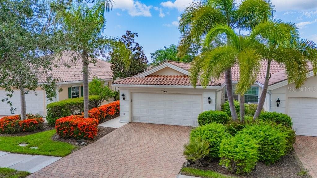 7564 Pesaro Dr photo 1