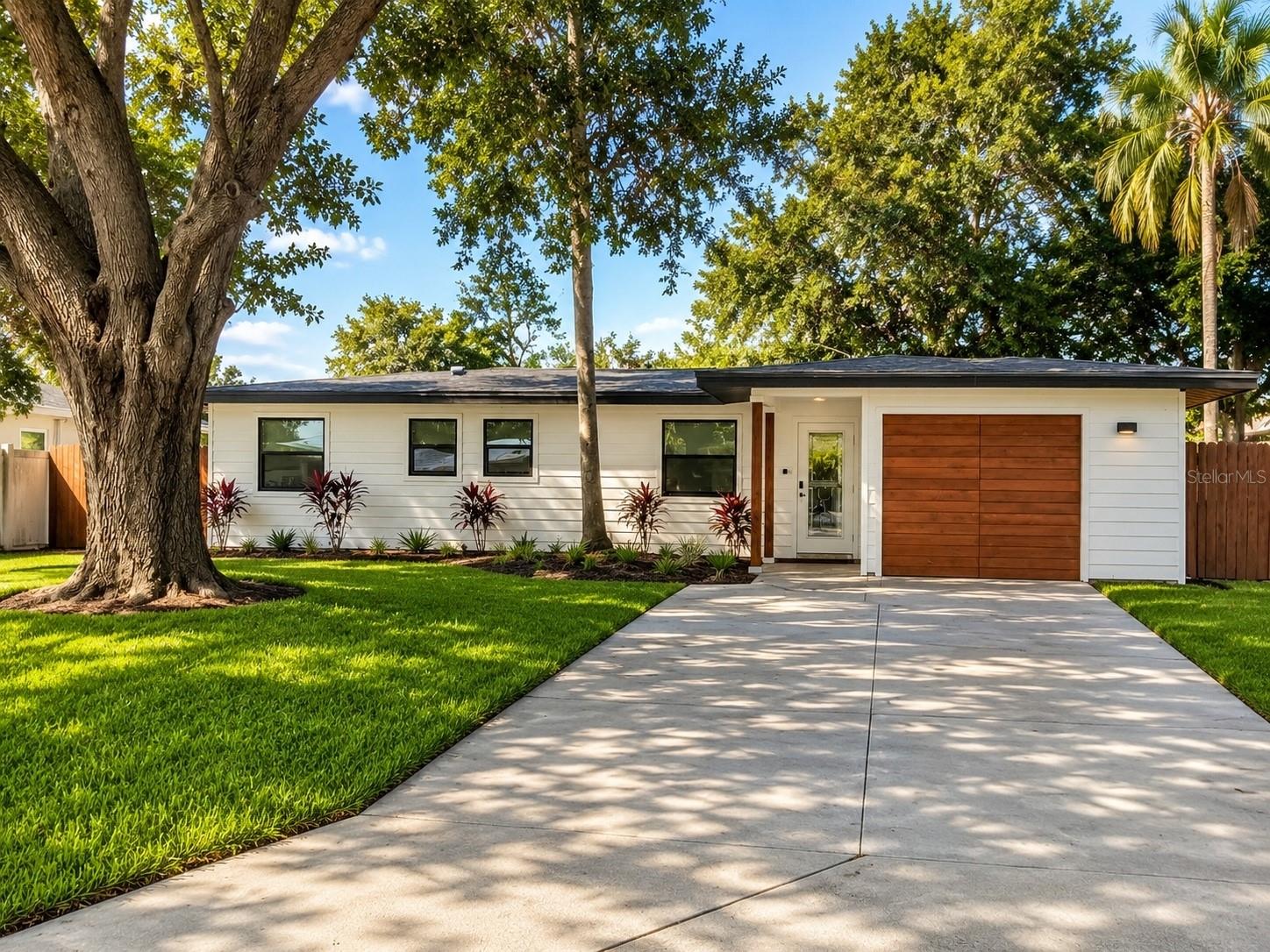 4460 Emerald Ridge Dr photo 1