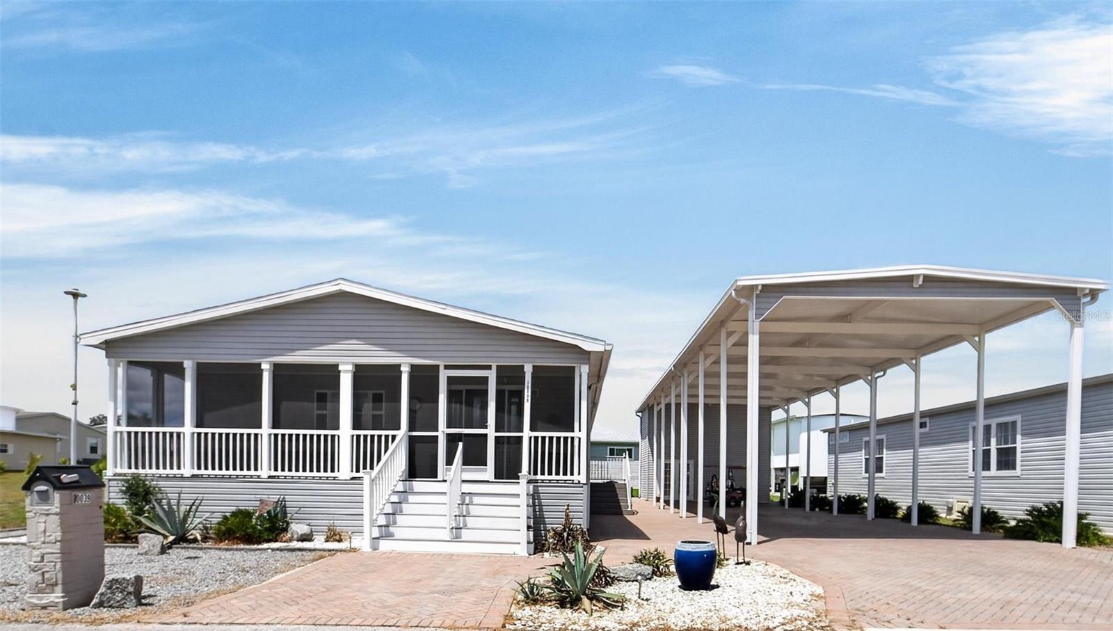 10039 Sterling Ave photo 1