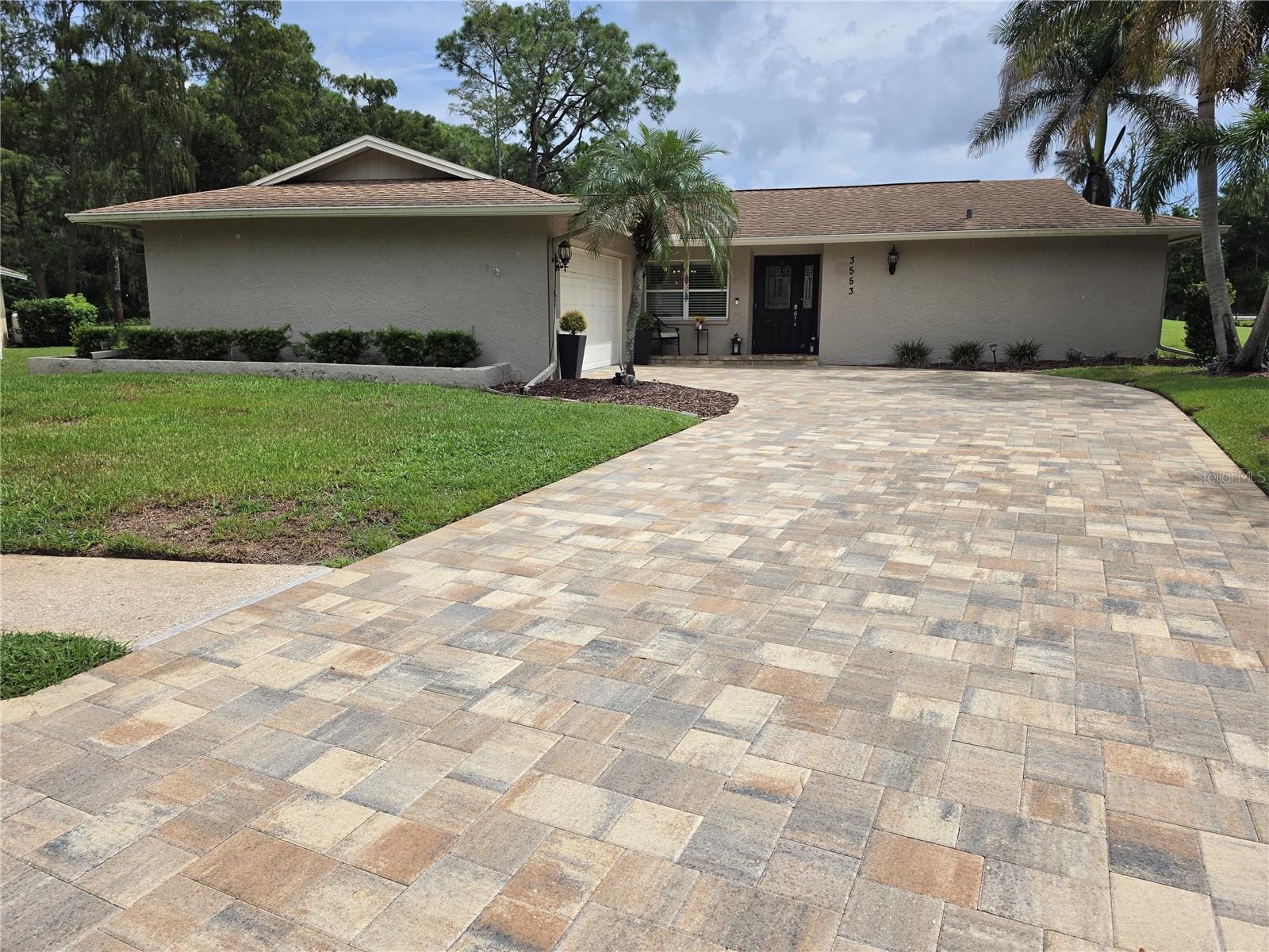 3553 Fairway Forest Dr