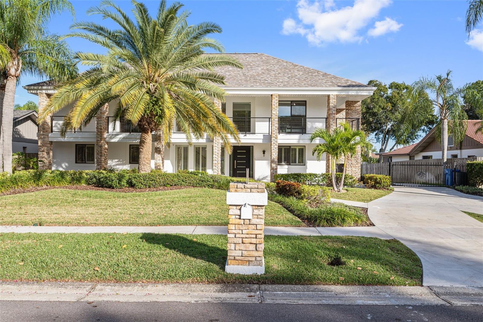 4213 Deepwater Ln