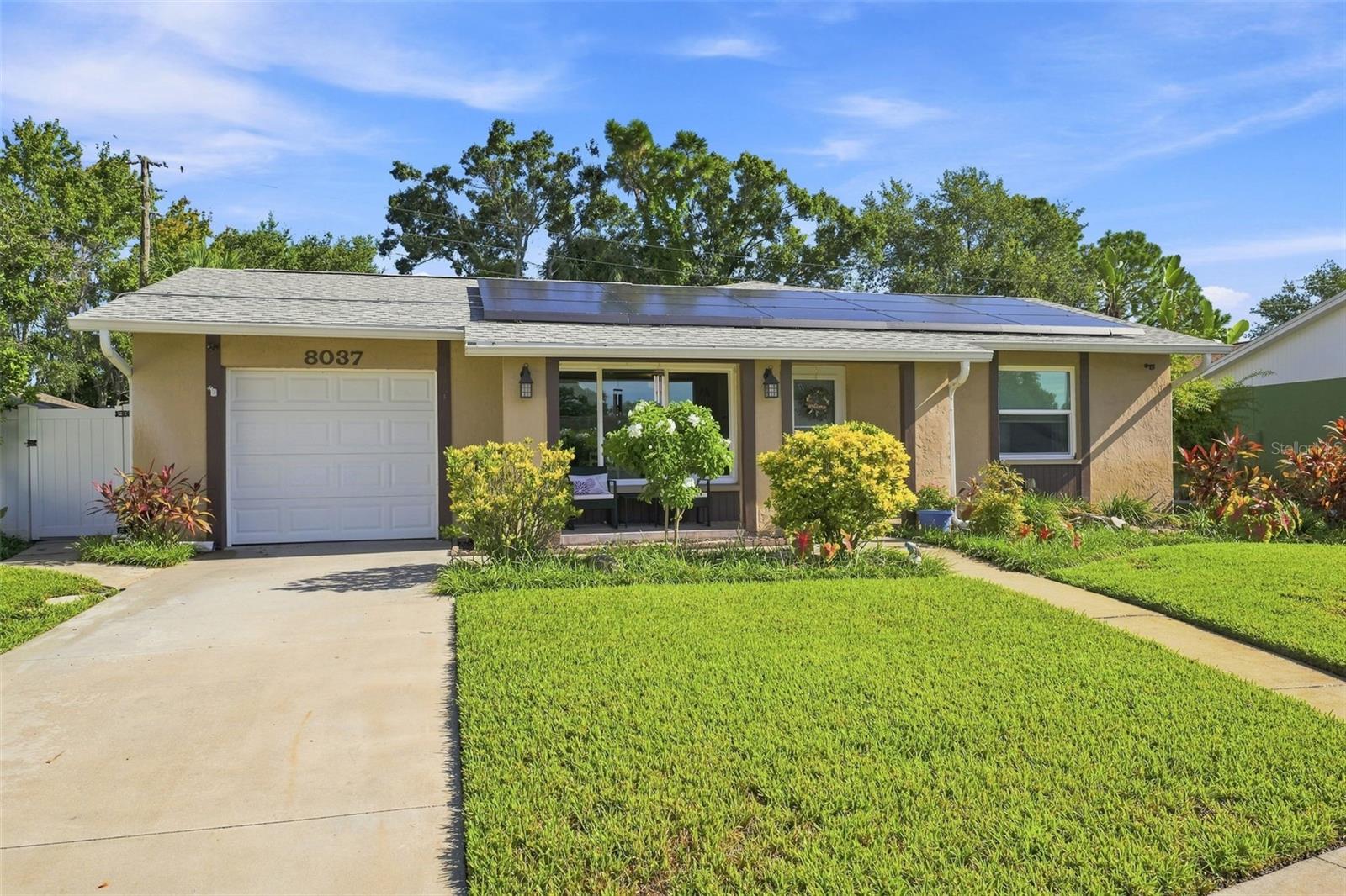 8037 Powder Horn Cir photo 1