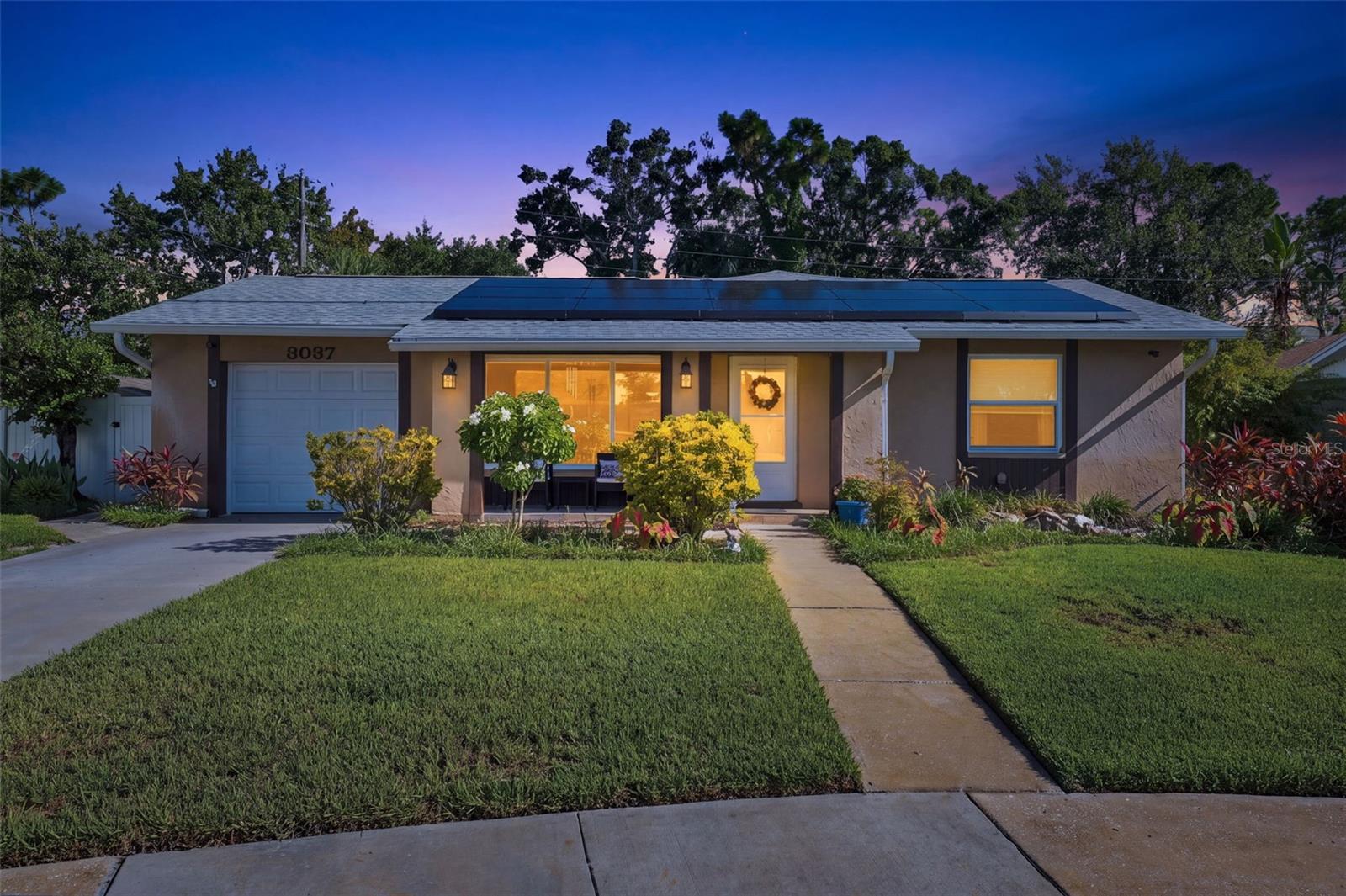 8037 Powder Horn Cir