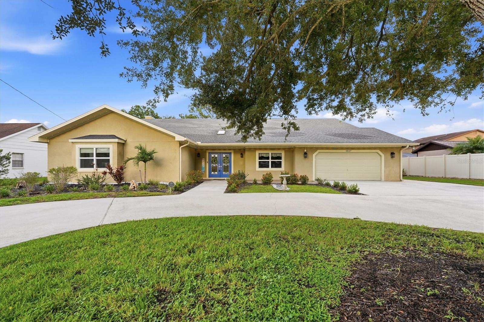 15127 Pennington Rd photo 1