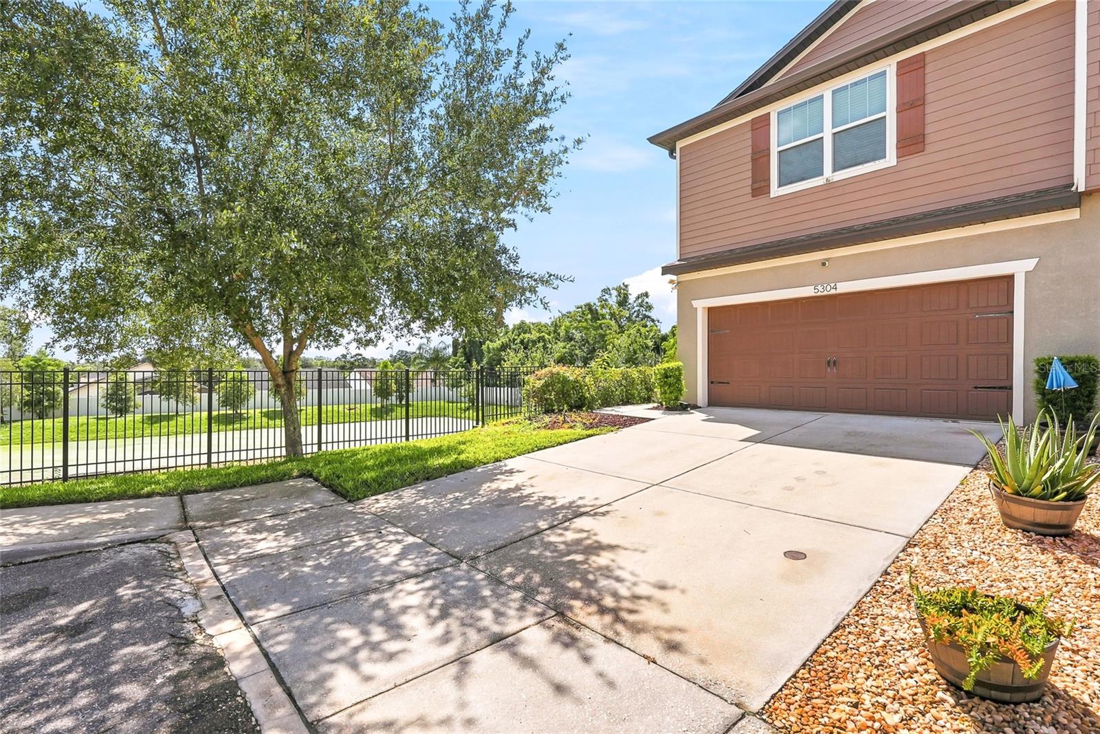 5304 Sylvester Loop