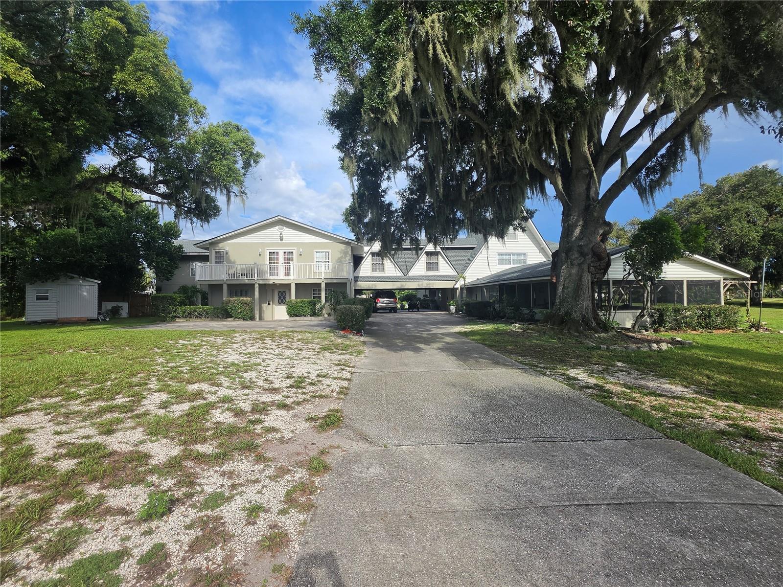 201 Lake Bonny Dr E
