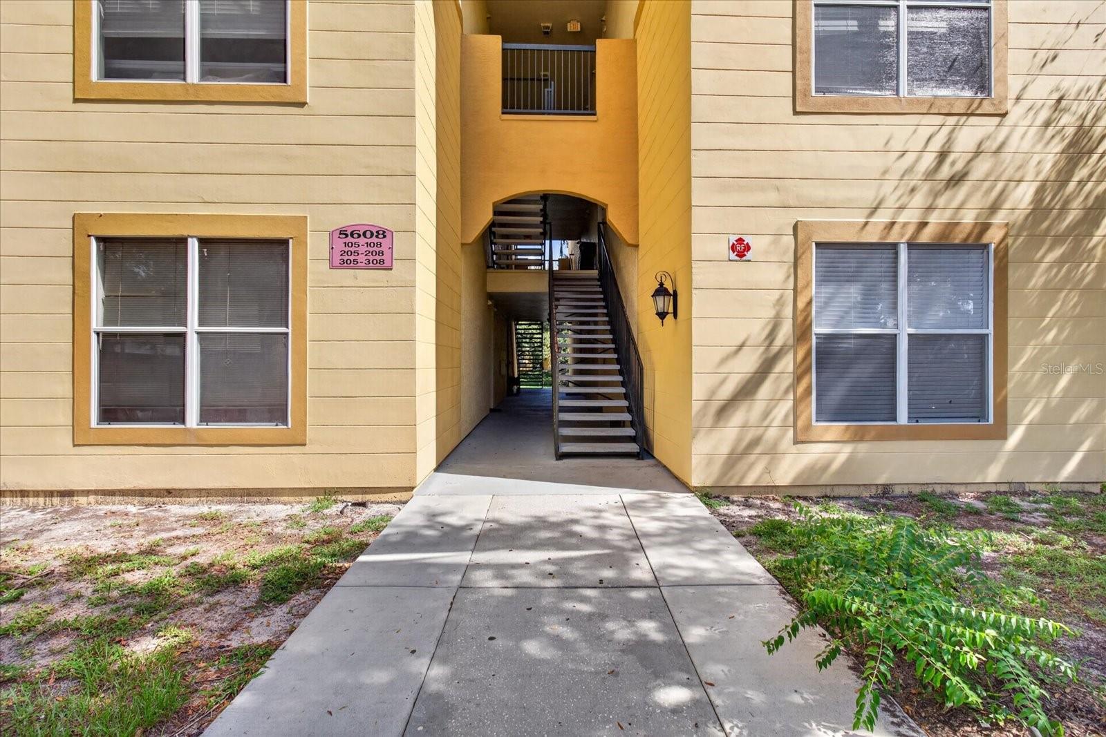 5608 Pinnacle Heights Cir #305