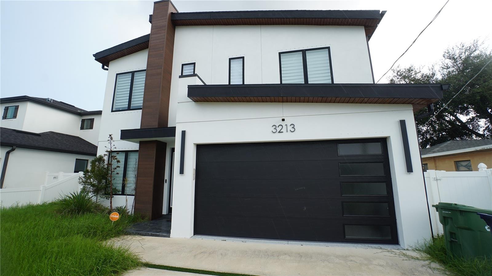 3213 W Abdella St photo 1