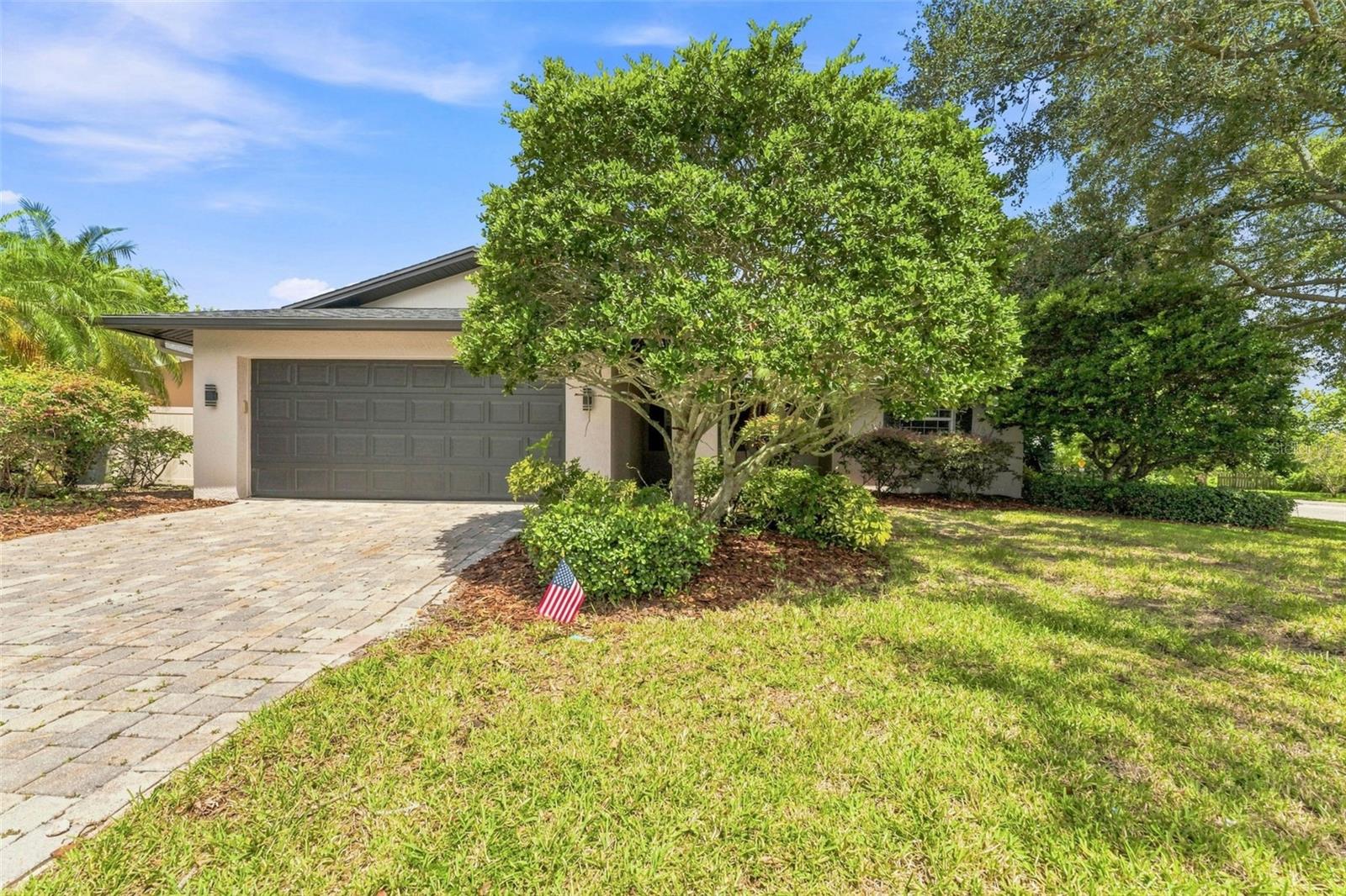 300 N Bay Hills Blvd photo 1